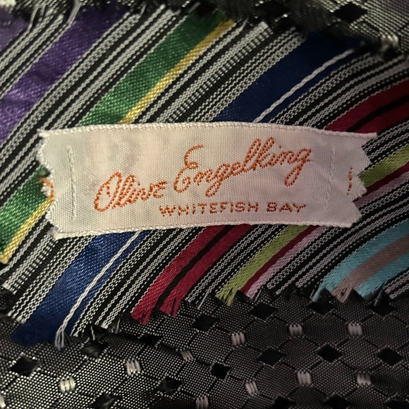 Vintage Black and Red Women's Hat - Picture 4 of 5